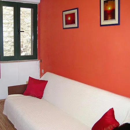 Seaside Holiday House Sibenik - 6635 Holiday home *