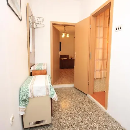 Seaside Holiday House Sibenik - 6635 Holiday home *